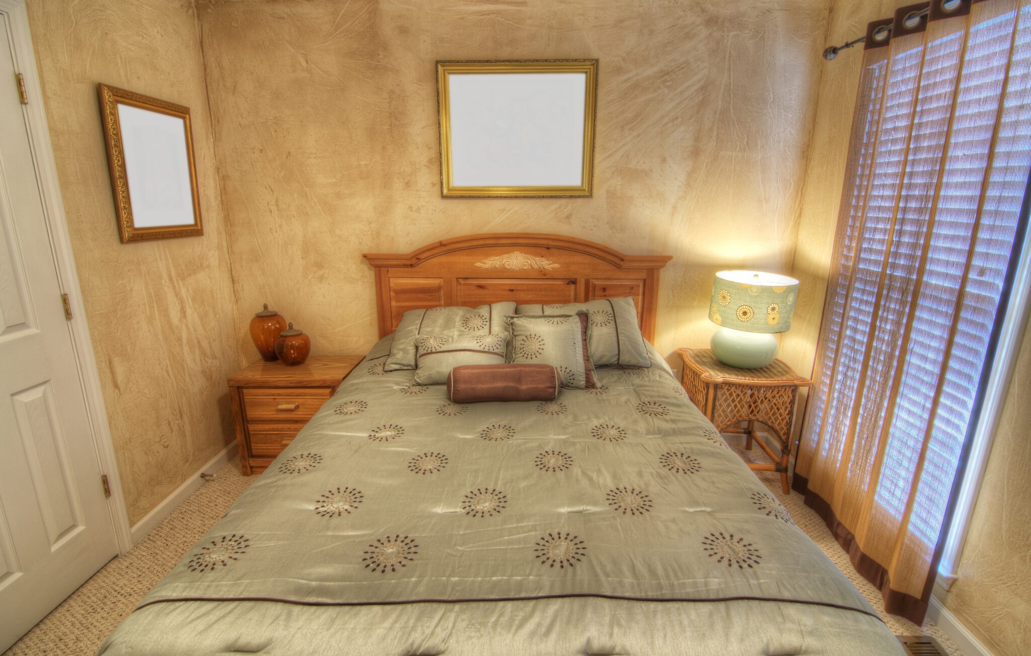 Is Faux Painting Still Popular In 2022? (Ideas, Color Combos & Cost ...